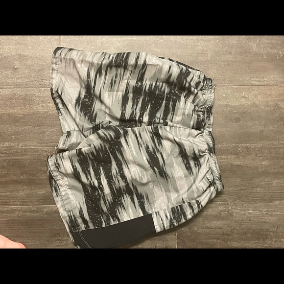 Gray Textured Nike Shorts - Picture 2 of 2